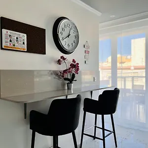 apartments-by-sliema-promenade-and-beach.hotelssaintjulians.com/